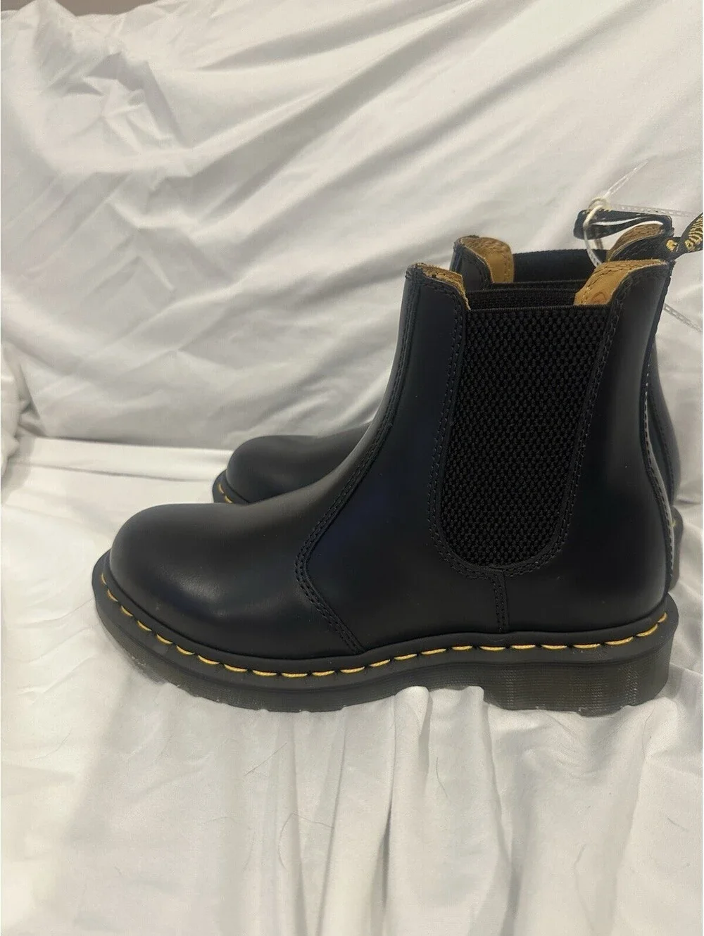 Dr. Martens women’s Chelsea Ankle Boot Black Leather Slip Resistant US 7 pull on
